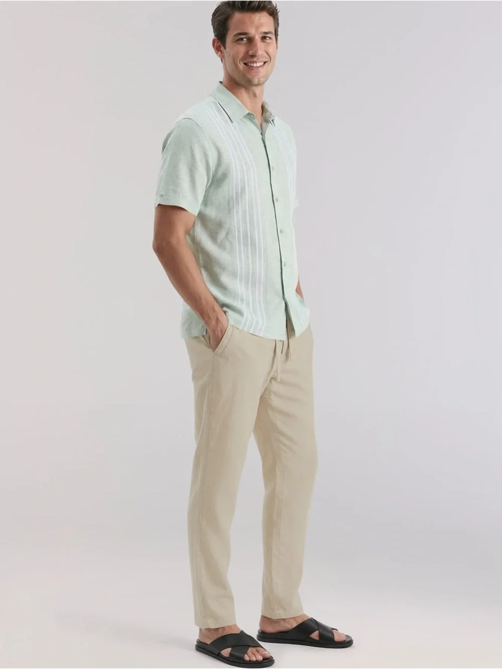 Cubavera Men's Drawstring Linen-Blend Pants. Model “island fossil”